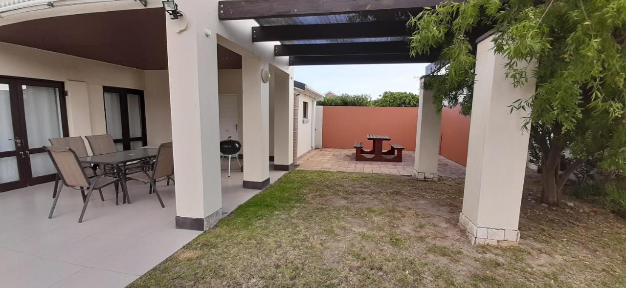 Hadingham Russell Holiday House هيرمانوس المظهر الخارجي الصورة